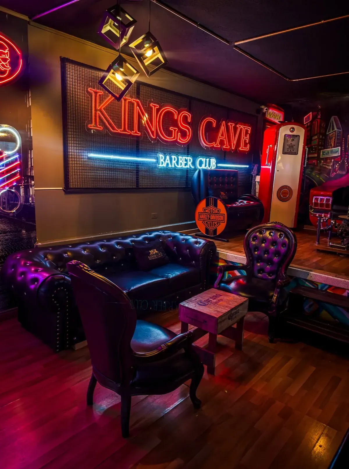 Lounge neón Kings Cave